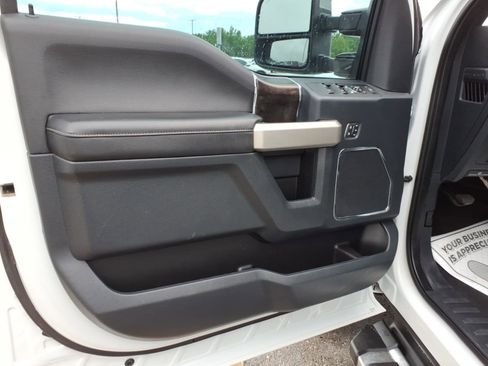 Used 2022 Ford F350 Lariat w/ Chrome Package AWD/4WD image 11