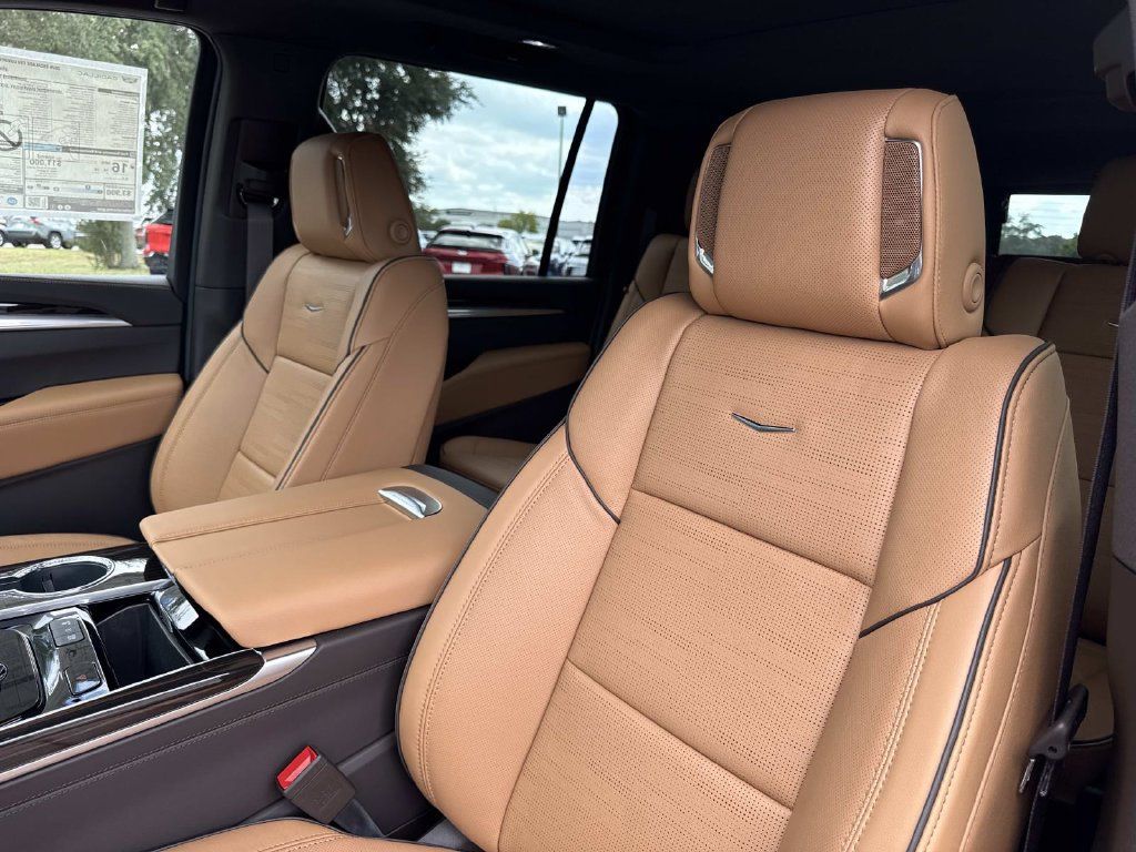 New 2026 Cadillac Escalade ESV Luxury w/ Touring Package AWD/4WD image 22
