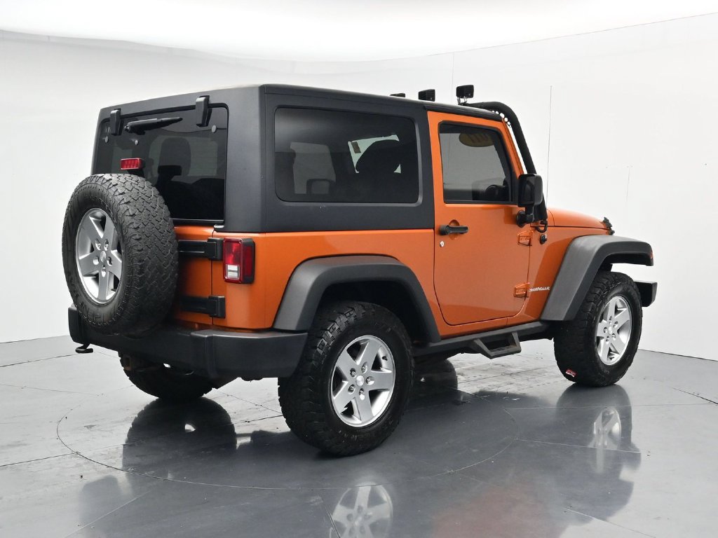 Used 2011 Jeep Wrangler Rubicon w/ Dual Top Group AWD/4WD image 8