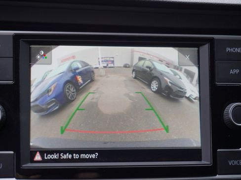 Used 2023 Volkswagen Jetta Sport image 21