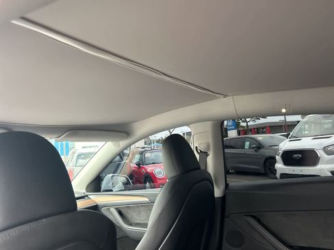 Used 2024 Tesla Model Y Long Range image 35