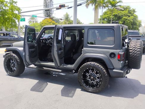 Used 2020 Jeep Wrangler Unlimited Sport S AWD/4WD image 32