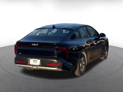 Used 2025 Kia K4 LXS image 12