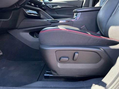 Used 2022 Buick Envision Essence w/ Technology Package I AWD/4WD image 32