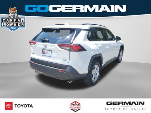 Used 2020 Toyota RAV4 XLE AWD/4WD image 9