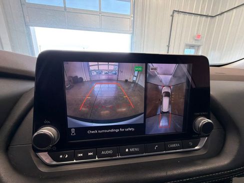 Used 2021 Nissan Rogue SV FWD image 16