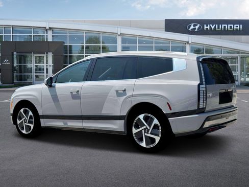 New 2026 Hyundai Ioniq 9 Calligraphy image 4