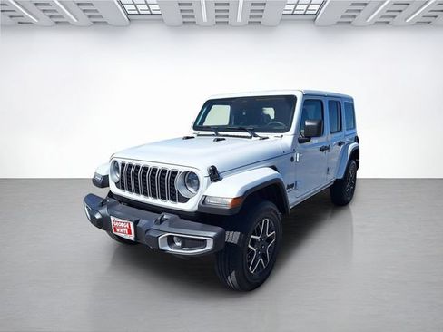 Used 2025 Jeep Wrangler Unlimited Sahara AWD/4WD image 8