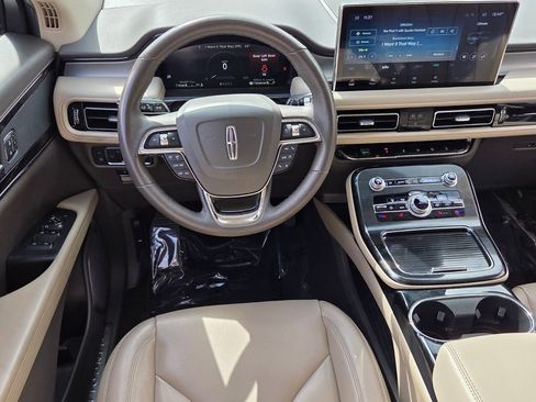 Used 2021 Lincoln Nautilus Standard image 15