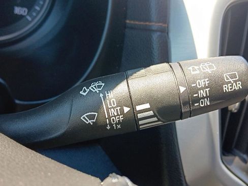 Used 2019 GMC Terrain SLE image 16