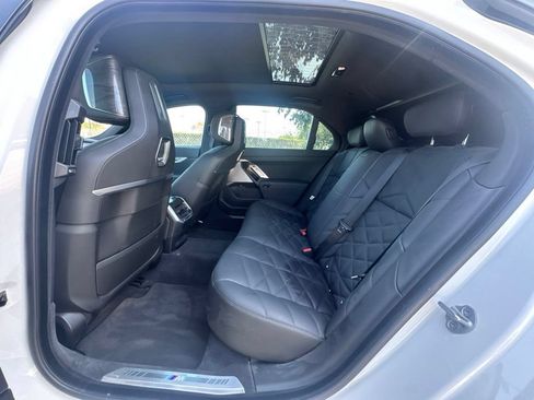 Used 2023 BMW 740i w/ Parking Assistance Package RWD image 11