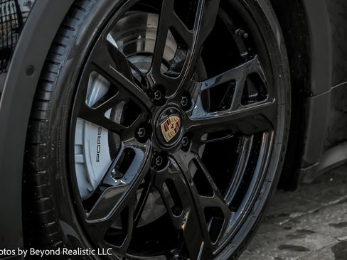 Used 2024 Porsche Taycan Turbo image 12