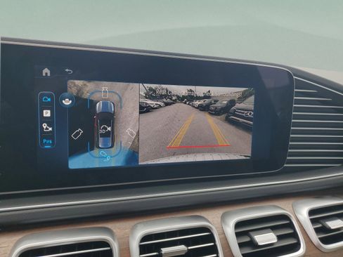 Certified 2026 Mercedes-Benz GLS 580 4MATIC image 31