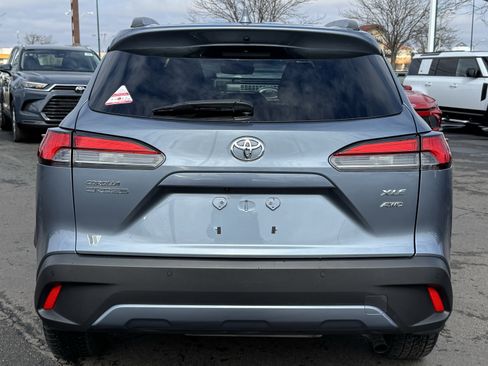 Used 2023 Toyota Corolla Cross XLE w/ Convenience Package image 19