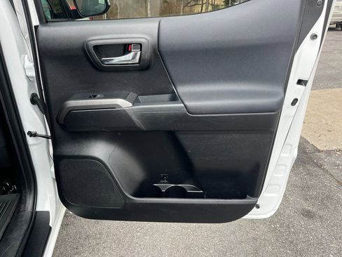 Used 2022 Toyota Tacoma 4x4 Double Cab image 14