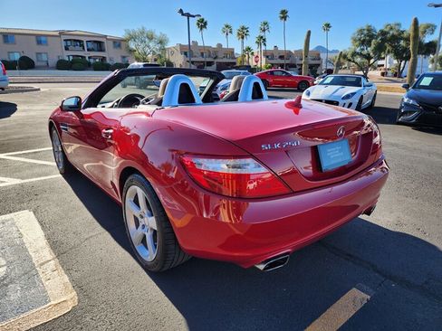 Used 2015 Mercedes-Benz SLK 250 w/ Premium Package image 24