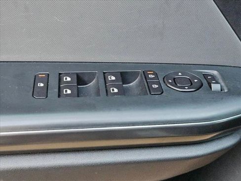 Used 2025 Kia K4 FWD image 20