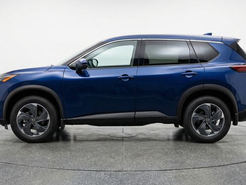 Used 2025 Nissan Rogue SV AWD/4WD image 5