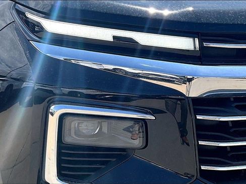 Used 2024 Chevrolet Traverse LT FWD image 32