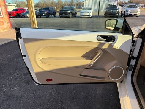 Used 2016 Volkswagen Beetle 1.8T SEL w/ Lighting Package image 11