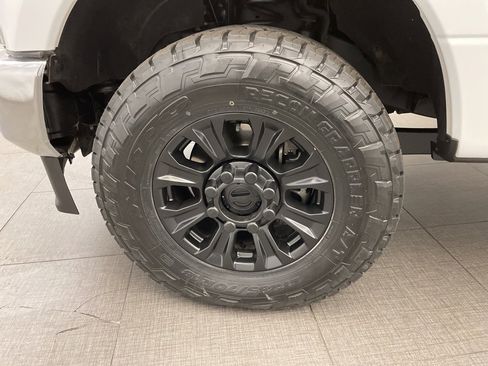 Used 2022 Ford F350 XLT image 7