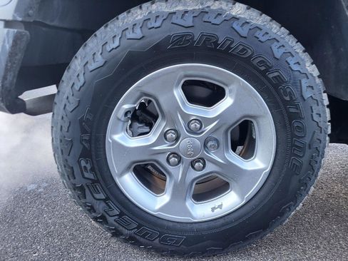 Used 2021 Jeep Wrangler Unlimited Sport image 13