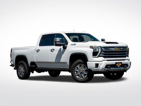 New 2026 Chevrolet Silverado 2500 High Country w/ High Country Premium Package AWD/4WD image 3