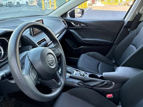 Used 2016 MAZDA MAZDA3 i Sport FWD image 23