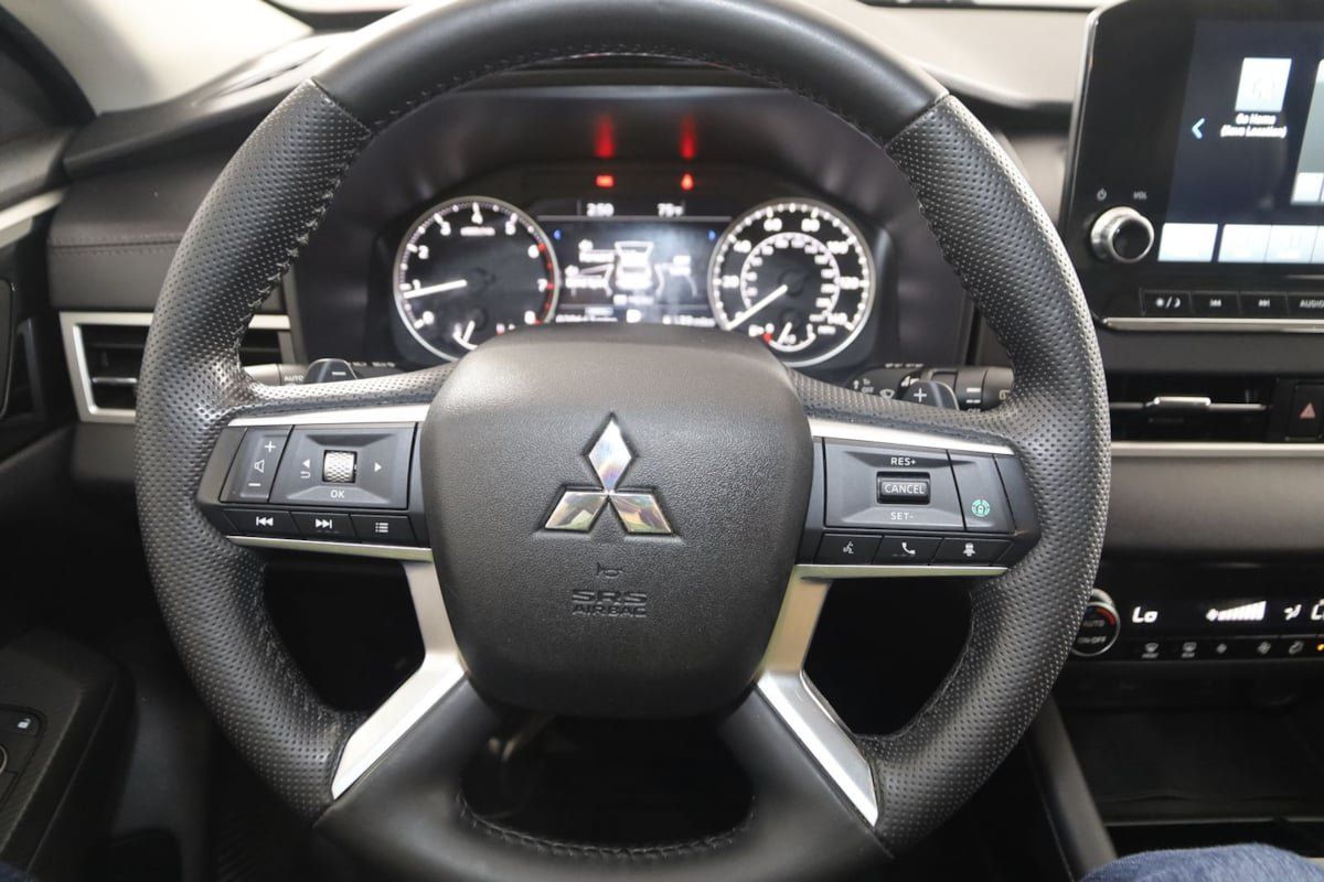 Used 2024 Mitsubishi Outlander Ralliart AWD/4WD image 35