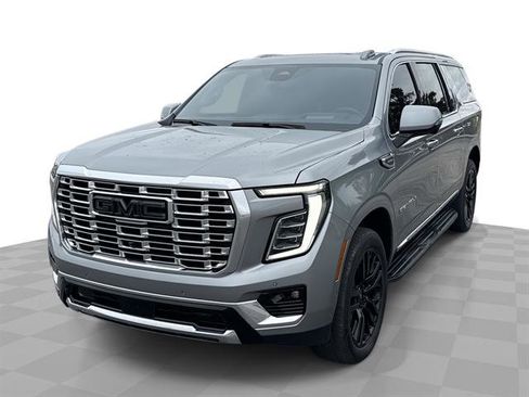 Used 2025 GMC Yukon XL Denali w/ Advanced Technology Package AWD/4WD image 1