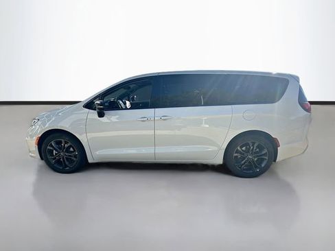 New 2026 Chrysler Pacifica Select image 9