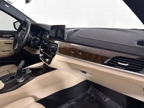 Used 2017 BMW 530i image 45