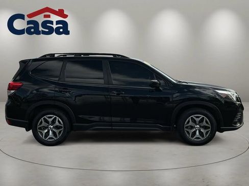 Used 2023 Subaru Forester Premium AWD/4WD image 5