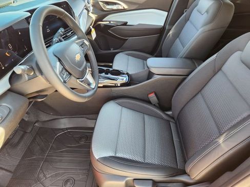 New 2026 Chevrolet Trax LT w/ Driver Confidence Package FWD image 11