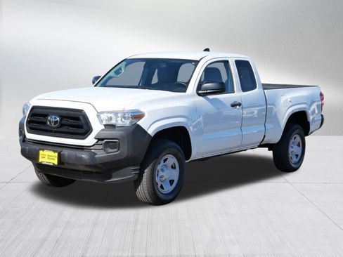 Used 2020 Toyota Tacoma SR image 3