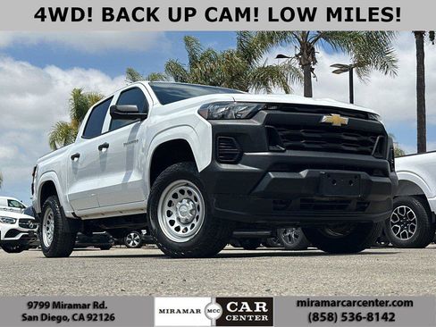 Used 2025 Chevrolet Colorado W/T AWD/4WD image 1
