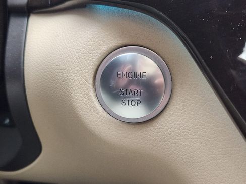 Used 2018 Mercedes-Benz GLS 450 4MATIC image 35