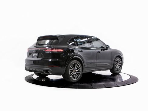 Certified 2023 Porsche Cayenne image 7