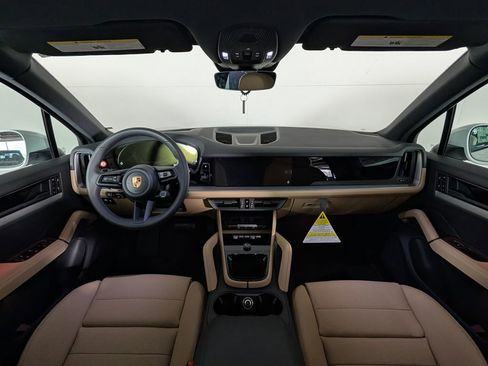 New 2026 Porsche Cayenne image 20
