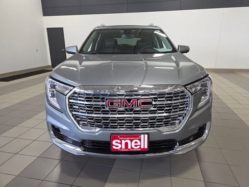 Used 2024 GMC Terrain Denali w/ Denali Premium Package AWD/4WD image 8