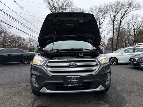 Used 2018 Ford Escape SE image 11