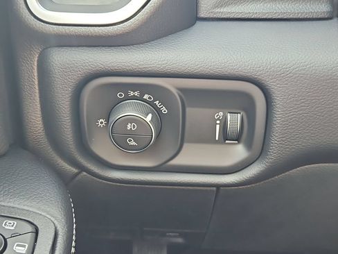 New 2026 RAM 2500 Big Horn AWD/4WD image 18
