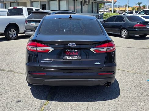 Used 2020 Ford Fusion SE FWD image 7