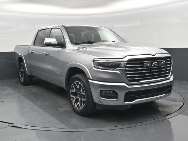 Used 2025 RAM 1500 Laramie AWD/4WD image 1