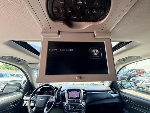 Used 2016 Chevrolet Suburban LTZ RWD image 23