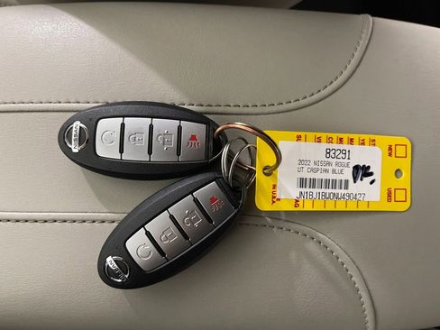 Used 2022 Nissan Rogue Sport SV w/ Technology Package image 24