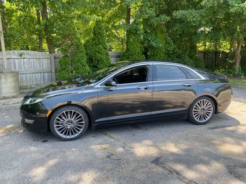 Used 2015 Lincoln MKZ w/ Equipment Group 102A Reserve FWD image 2