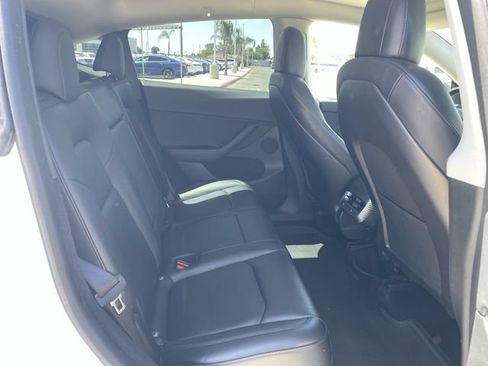 Used 2023 Tesla Model Y Long Range AWD/4WD image 28