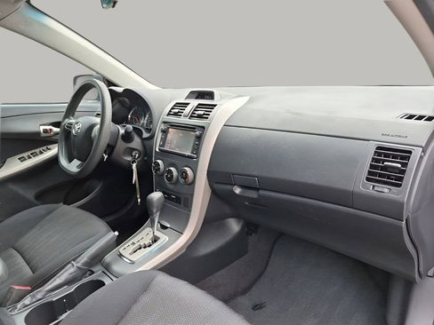 Used 2013 Toyota Corolla S image 14