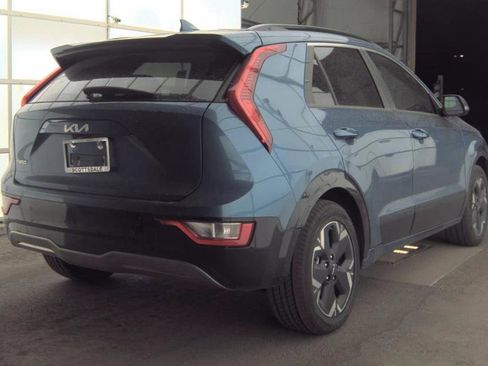 Certified 2023 Kia Niro Wind FWD image 4